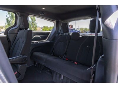 2024 Chrysler Pacifica Touring