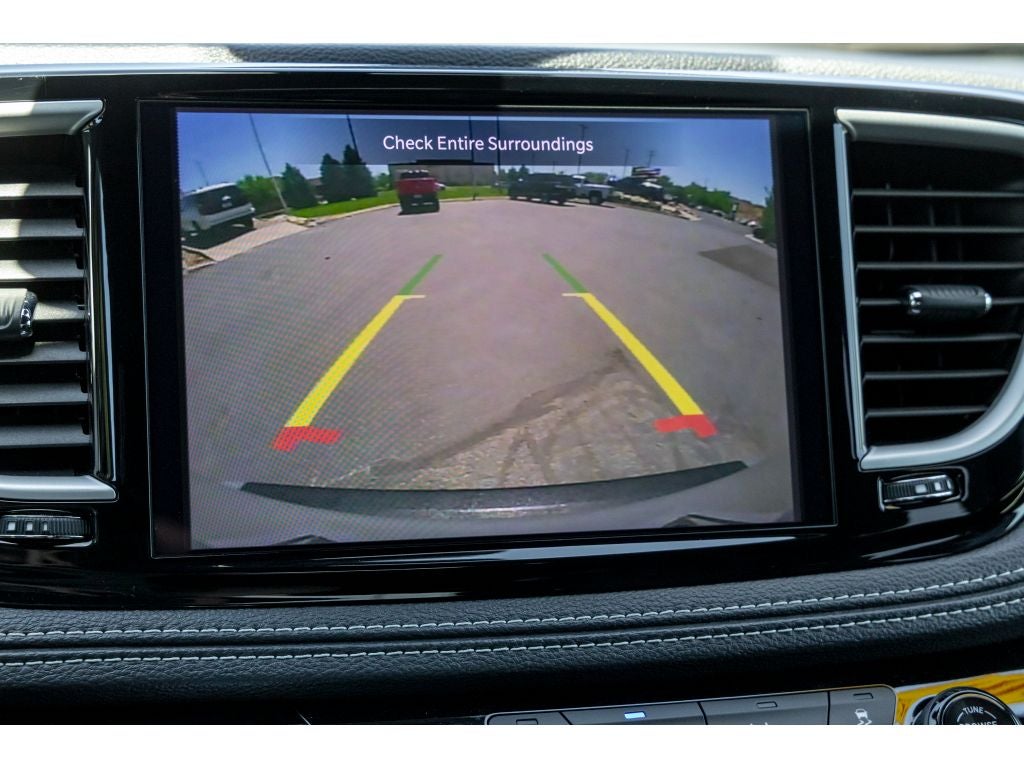2024 Chrysler Pacifica Touring