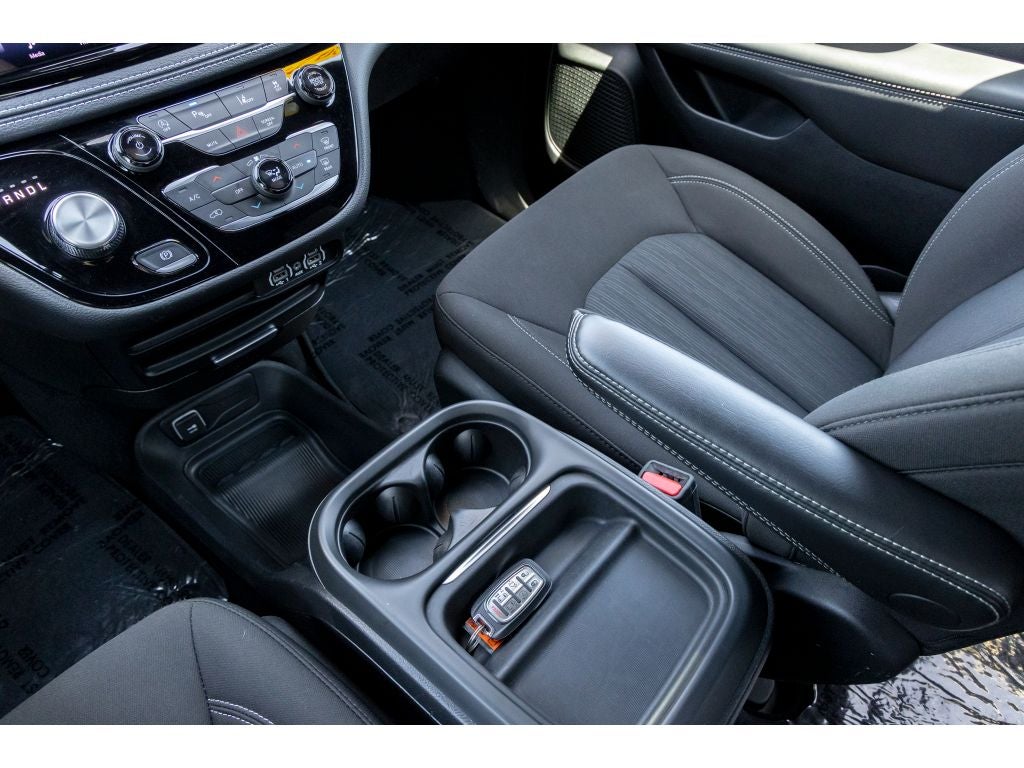 2024 Chrysler Pacifica Touring