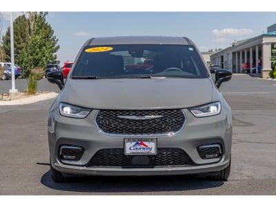 2024 Chrysler Pacifica Touring