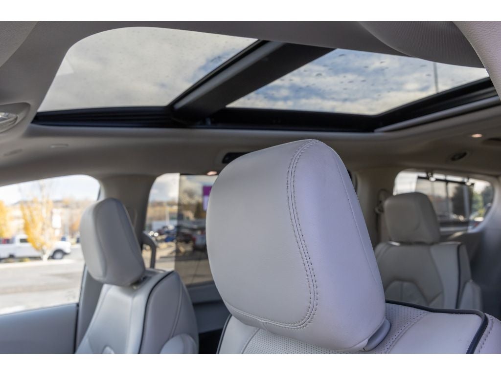 2021 Chrysler Pacifica Limited AWD