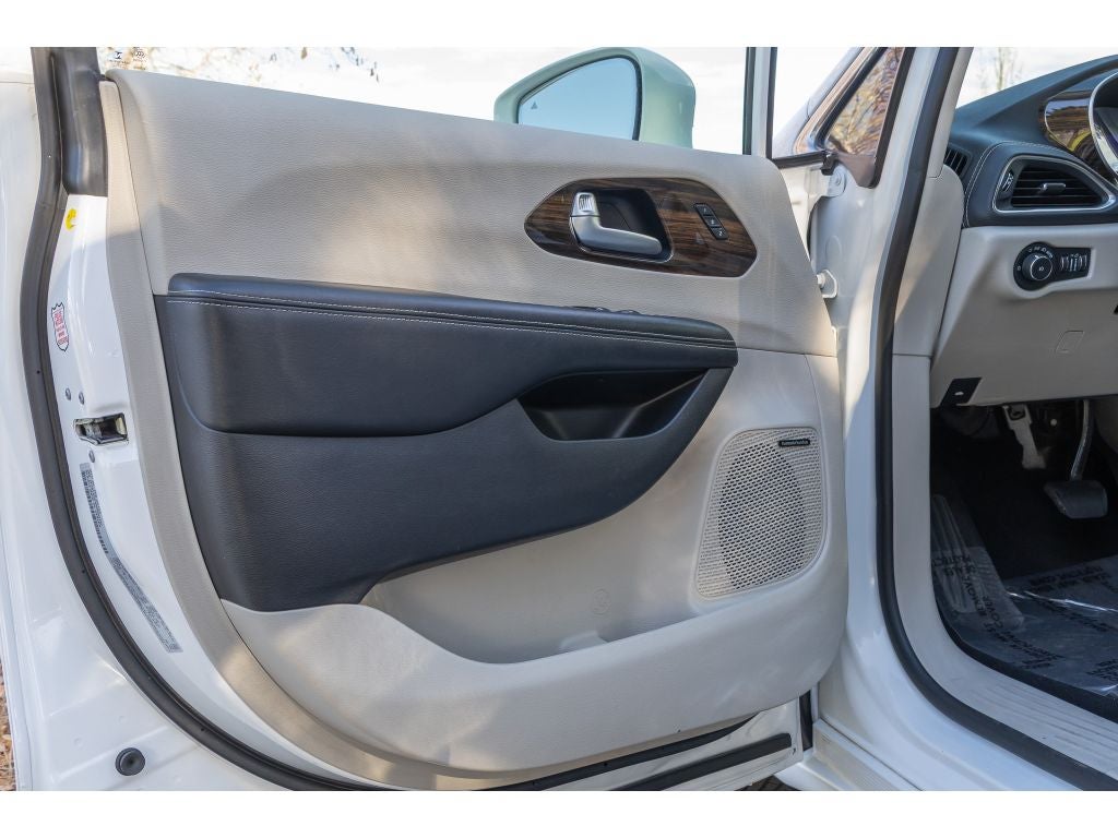 2021 Chrysler Pacifica Limited AWD