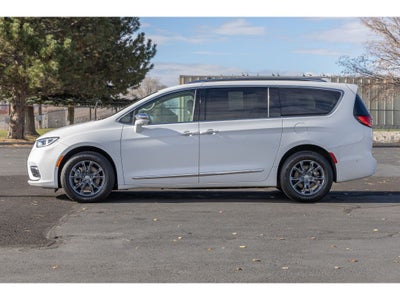 2021 Chrysler Pacifica Limited AWD