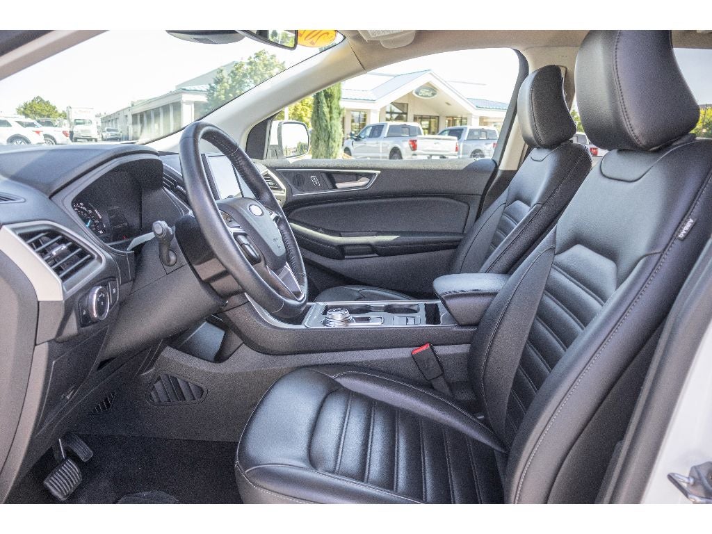 2024 Ford Edge Base