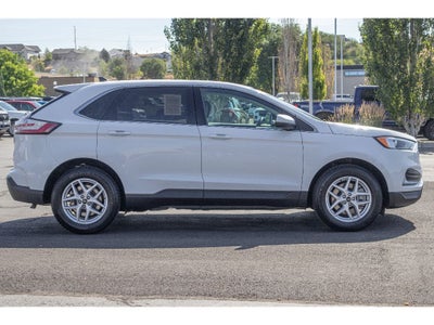 2024 Ford Edge Base