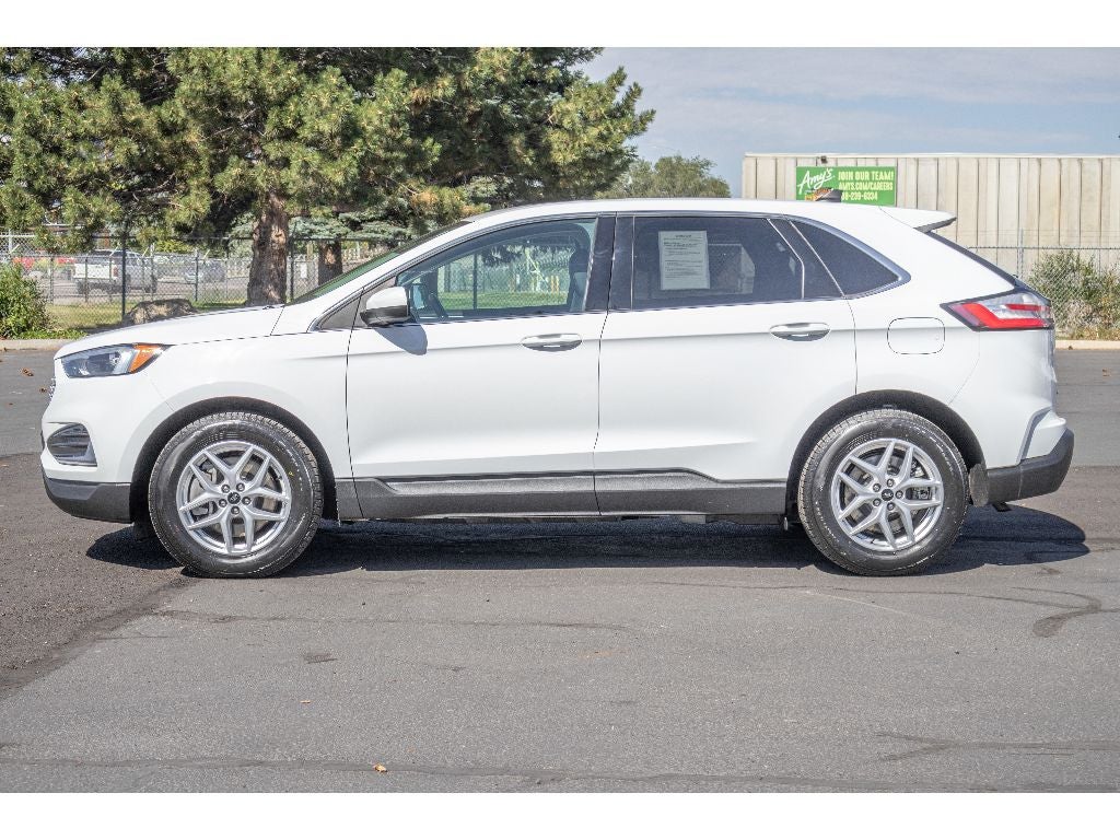 2024 Ford Edge Base