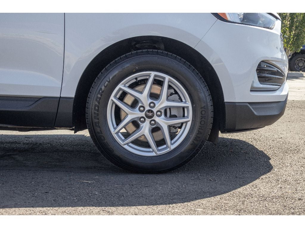 2024 Ford Edge Base