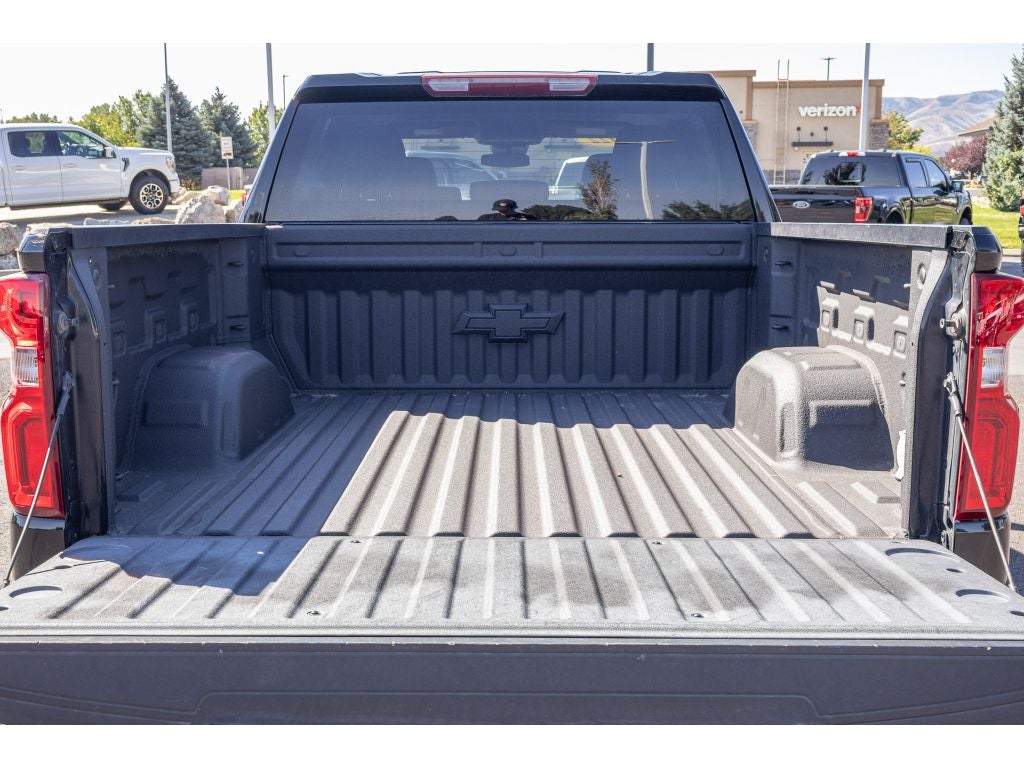 2022 Chevrolet Silverado RST