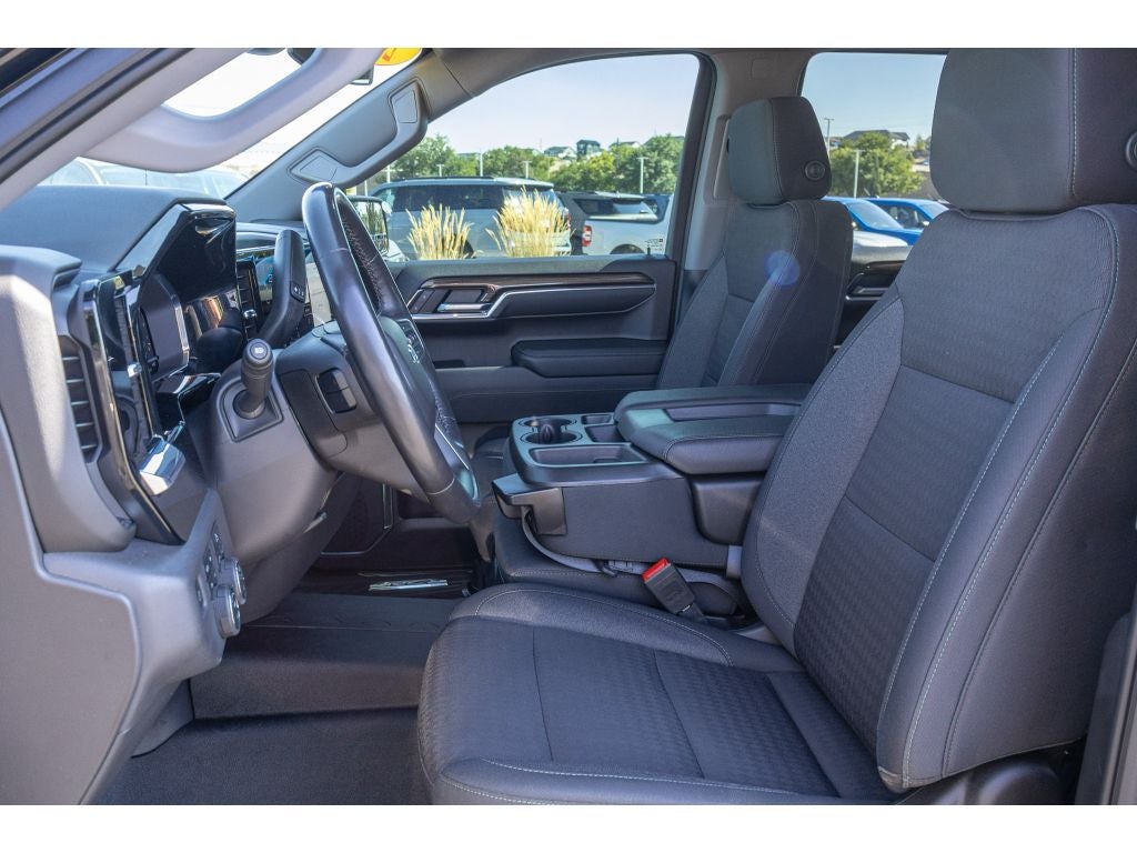 2022 Chevrolet Silverado RST