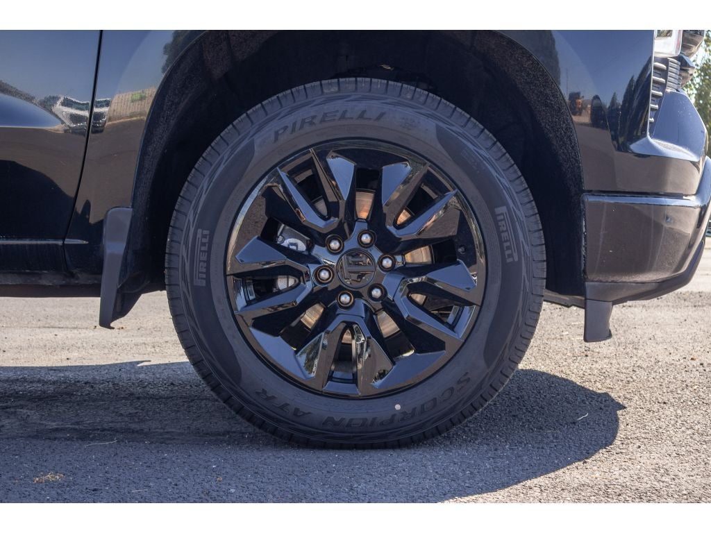 2022 Chevrolet Silverado RST
