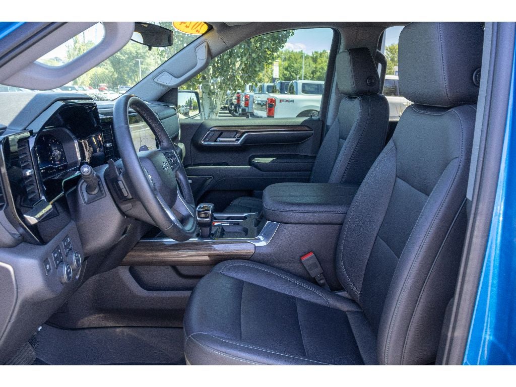 2024 Chevrolet Silverado Trail Boss-LT
