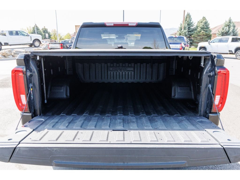2022 GMC Sierra SLT