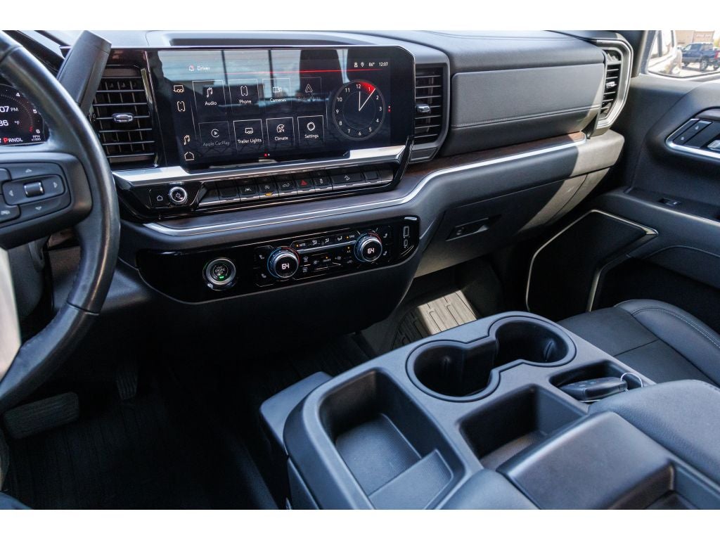 2022 GMC Sierra SLT
