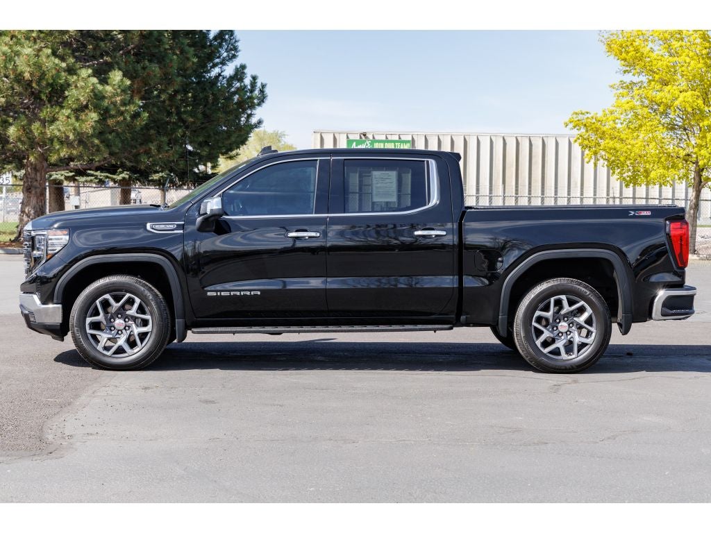 2022 GMC Sierra SLT