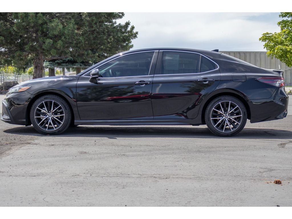 2023 Toyota Camry SE Nightshade