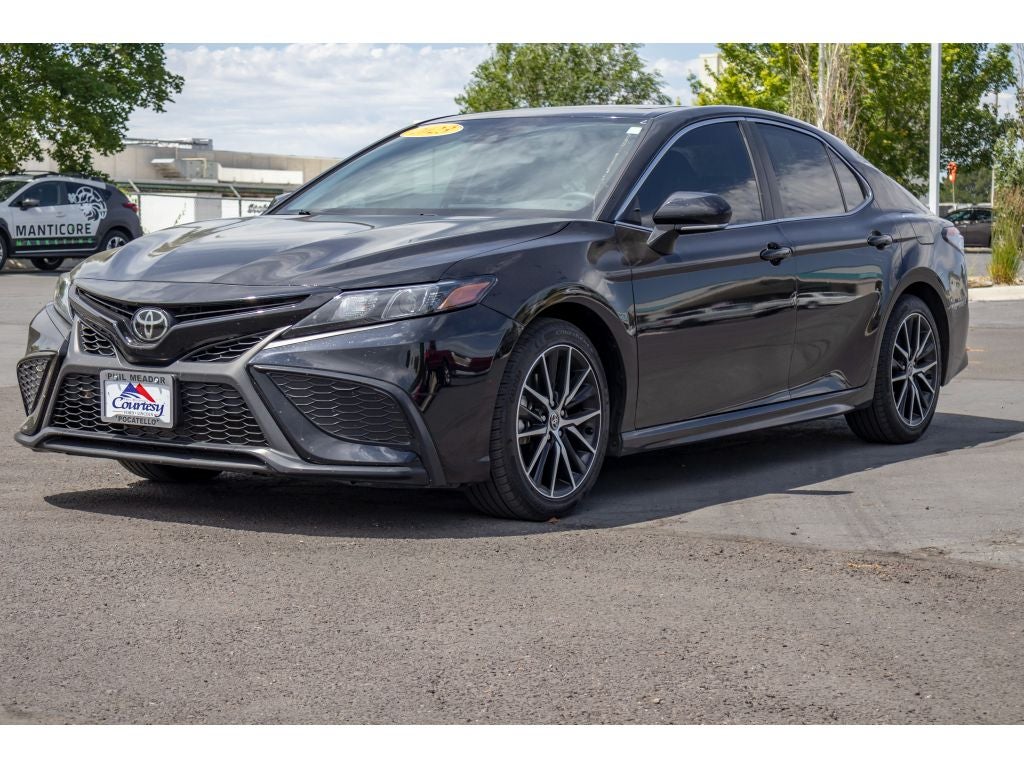 2023 Toyota Camry SE Nightshade