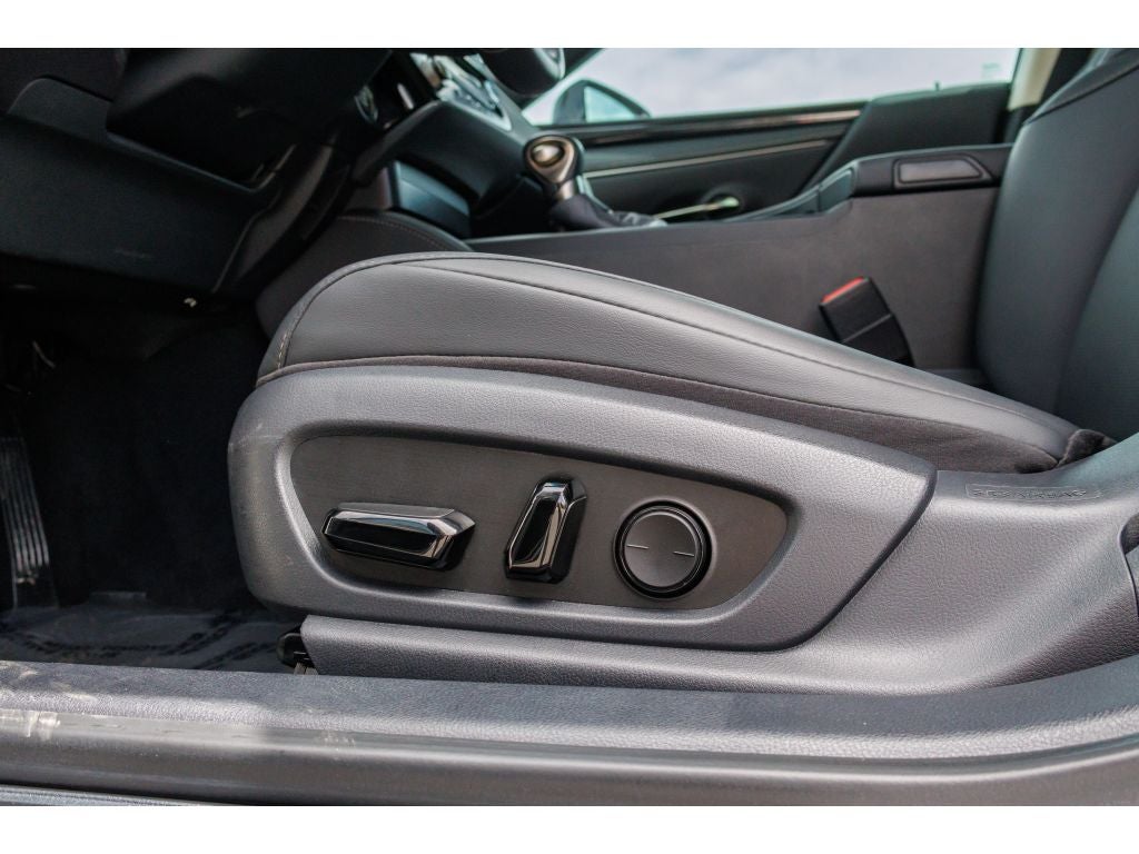 2025 Lexus ES 350 Base