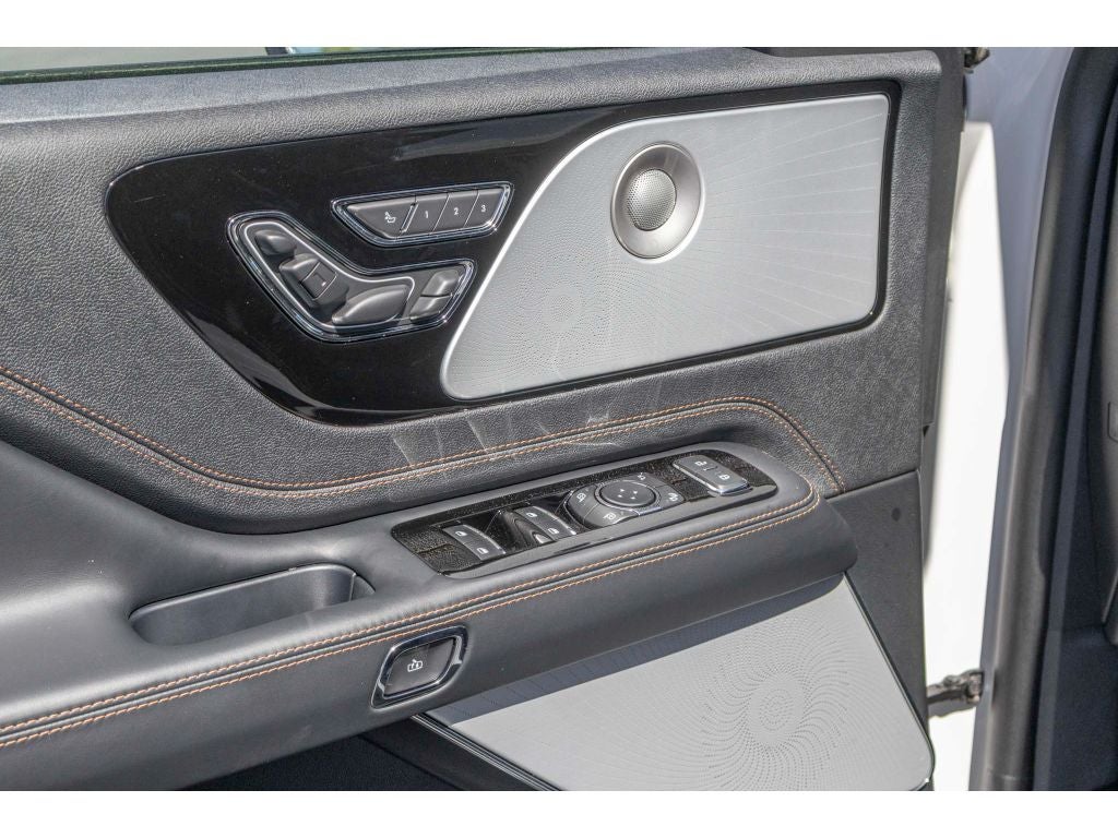 2025 Lincoln Aviator Black Label