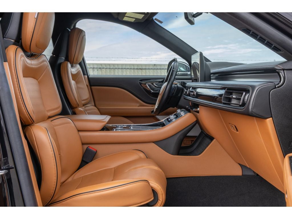 2022 Lincoln Aviator Black Label