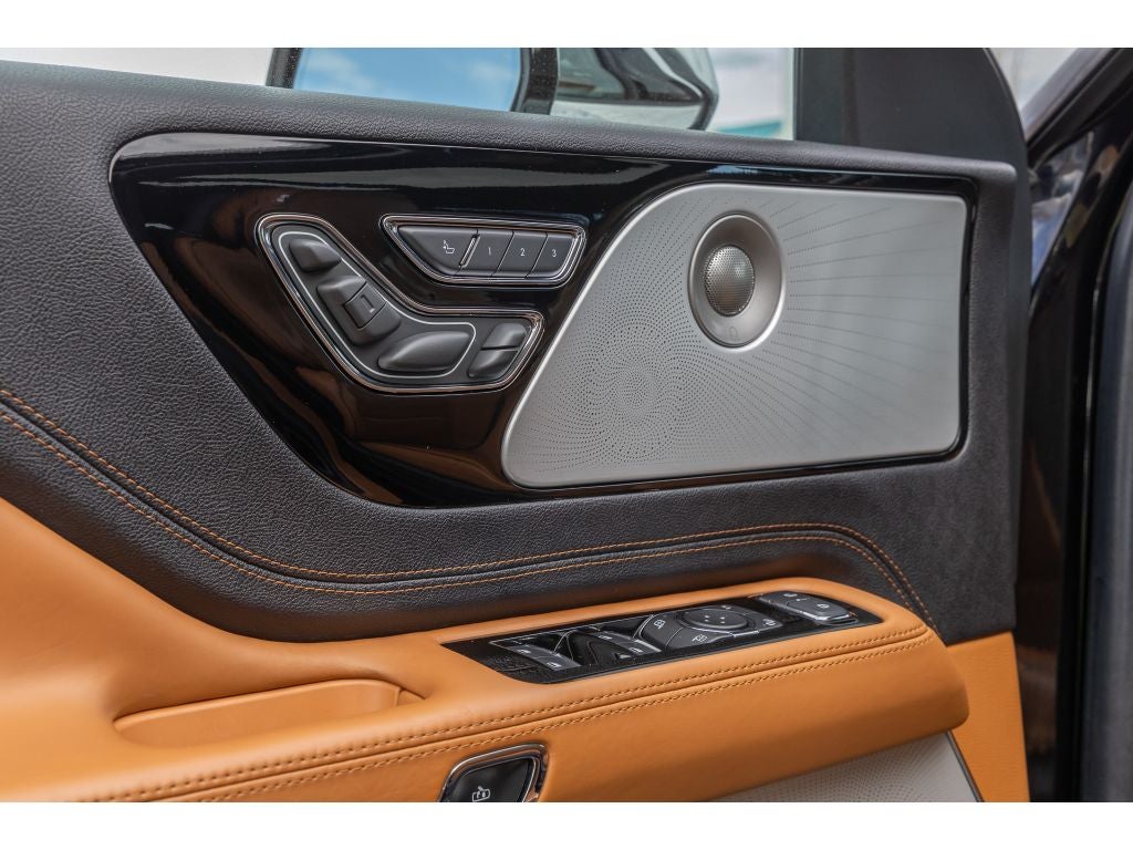 2022 Lincoln Aviator Black Label