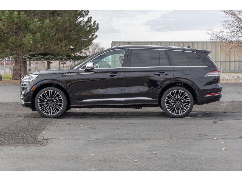 2022 Lincoln Aviator Black Label