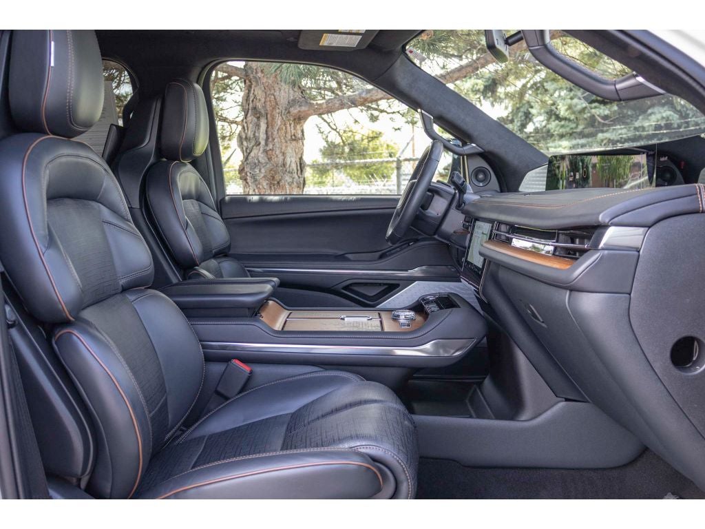 2025 Lincoln Navigator Black Label