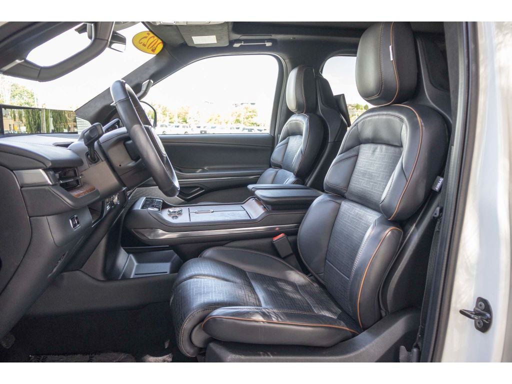 2025 Lincoln Navigator Black Label