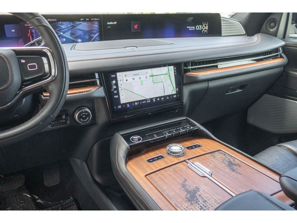 2025 Lincoln Navigator Black Label