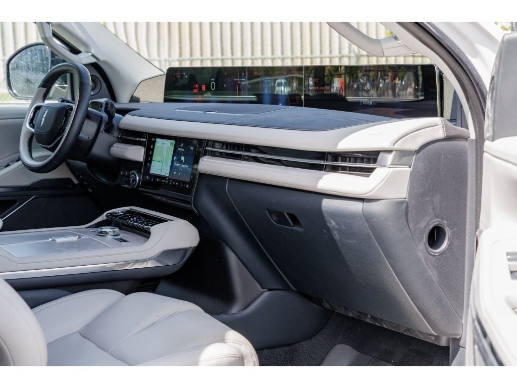 2025 Lincoln Navigator L Reserve