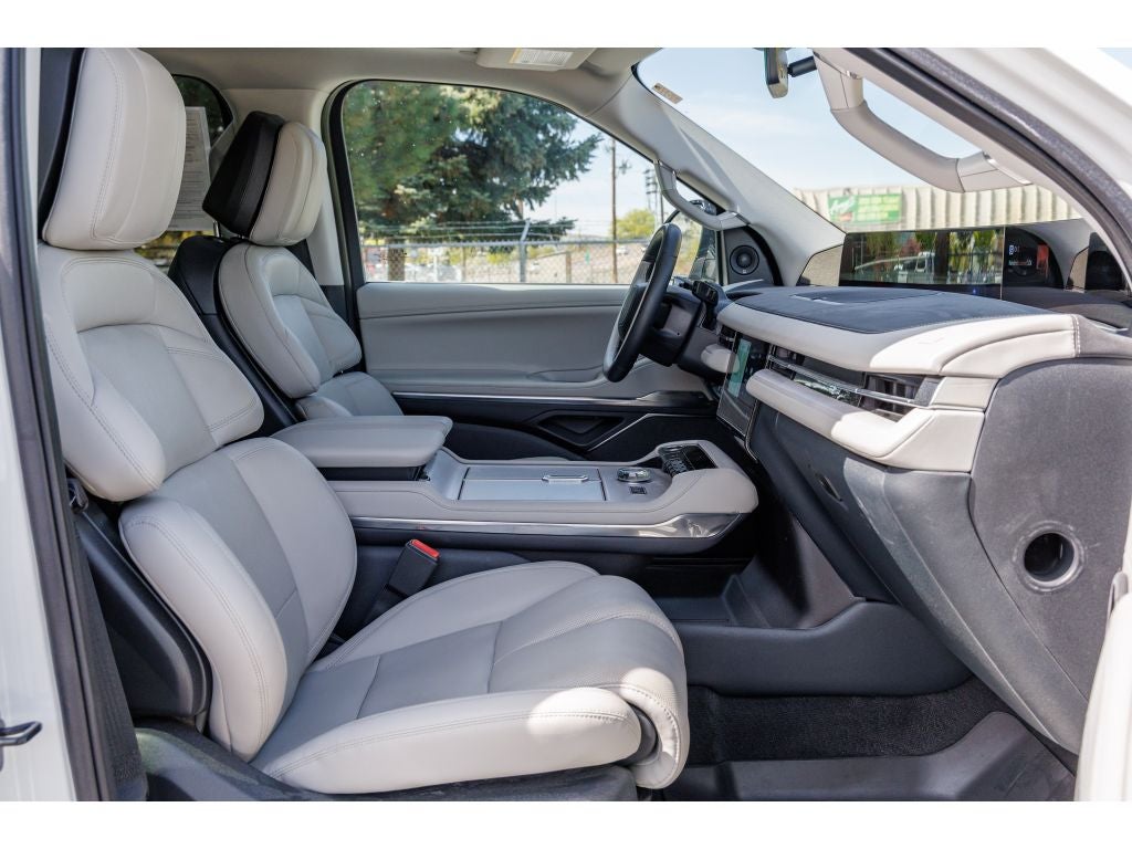 2025 Lincoln Navigator L Reserve