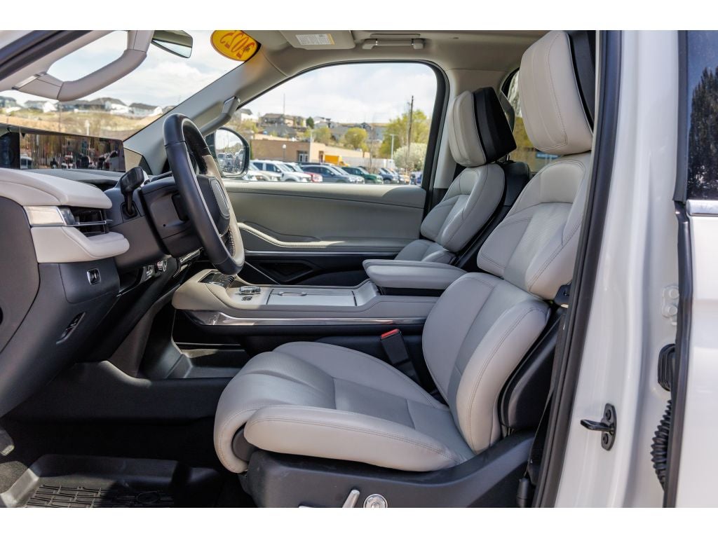 2025 Lincoln Navigator L Reserve