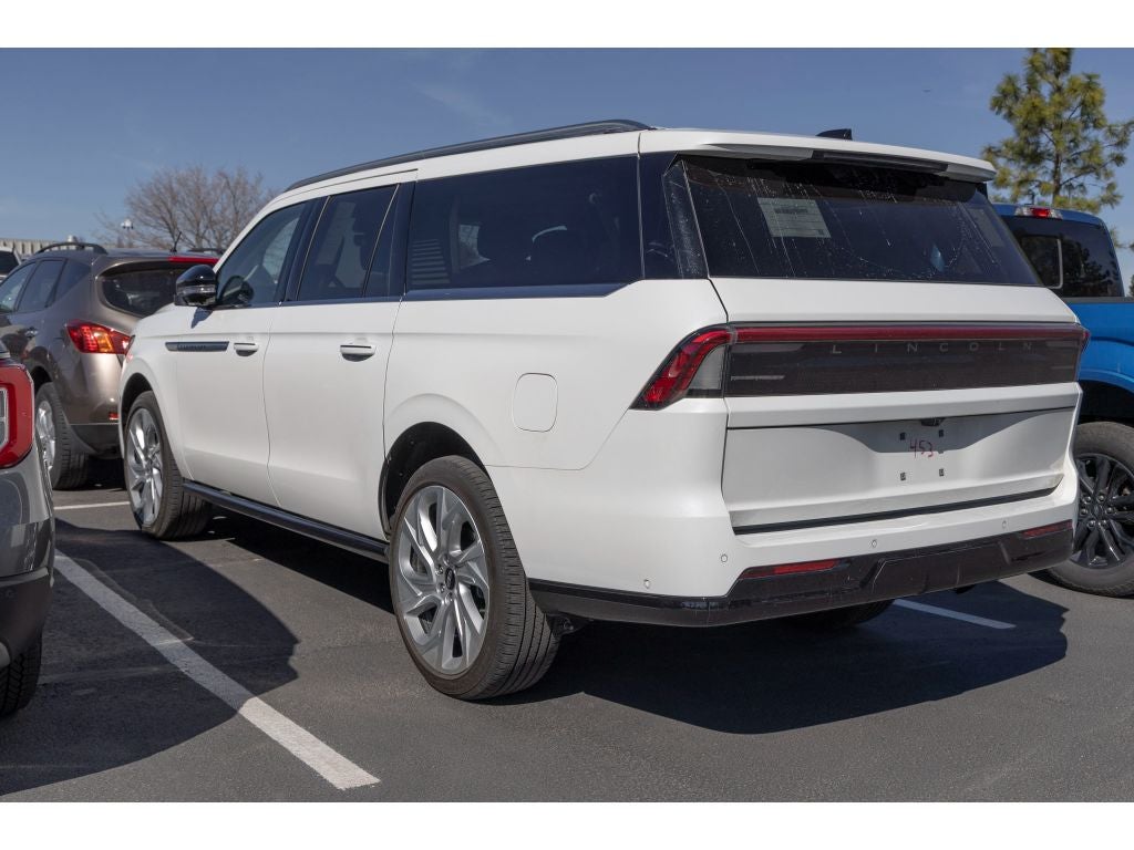 2025 Lincoln Navigator L Reserve