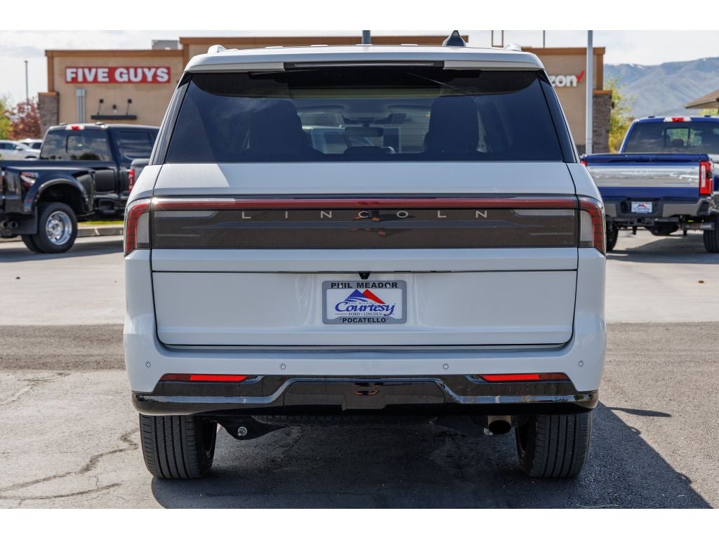 2025 Lincoln Navigator L Reserve