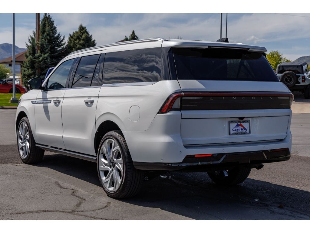 2025 Lincoln Navigator L Reserve