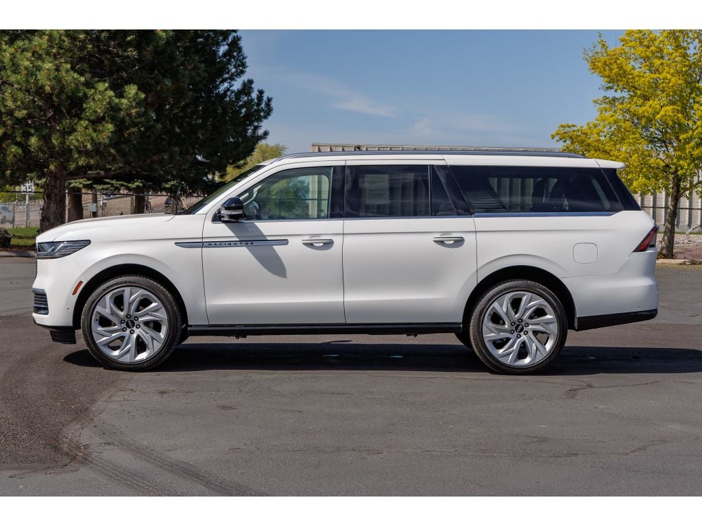 2025 Lincoln Navigator L Reserve
