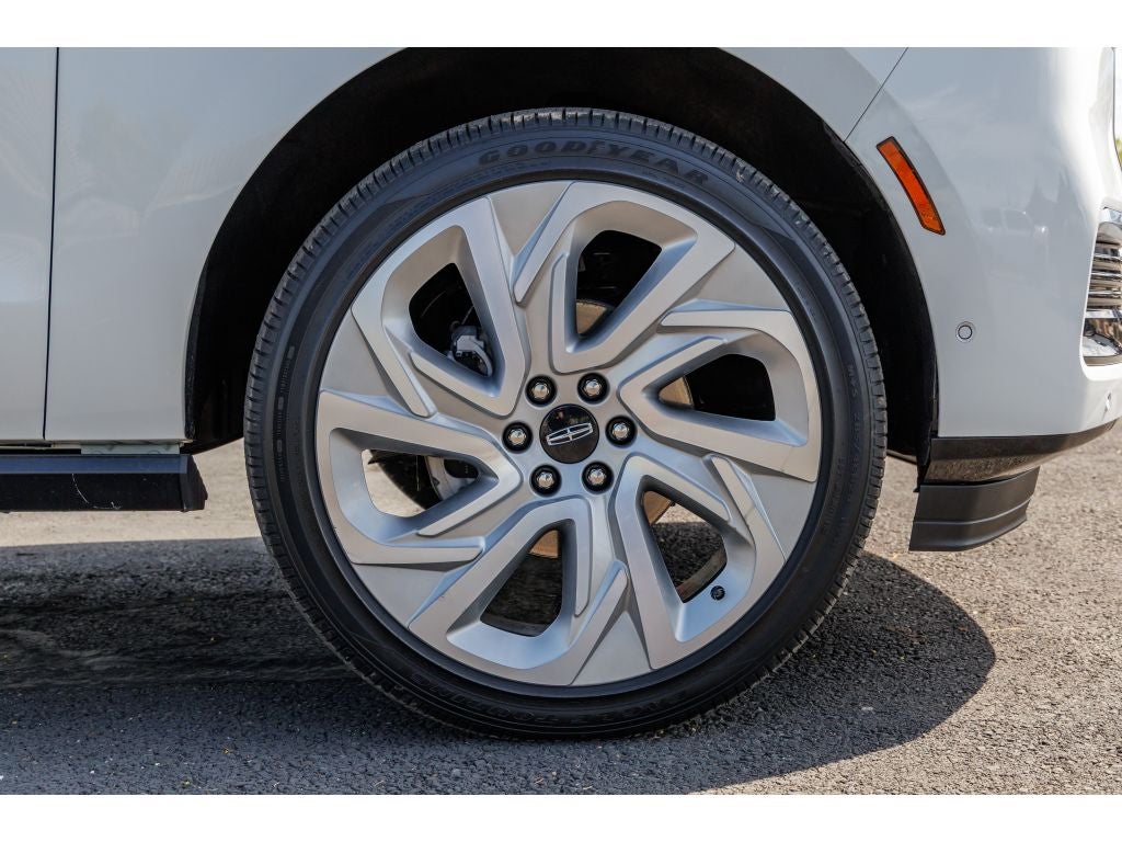 2025 Lincoln Navigator L Reserve