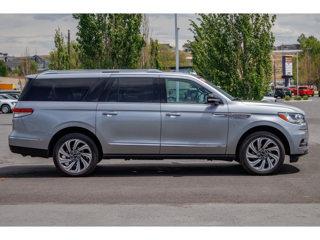 2024 Lincoln Navigator L Premier