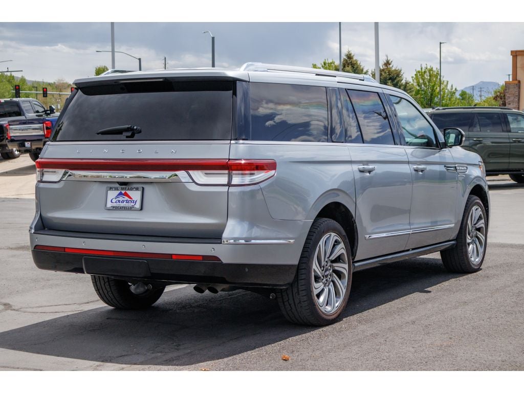 2024 Lincoln Navigator L Premier
