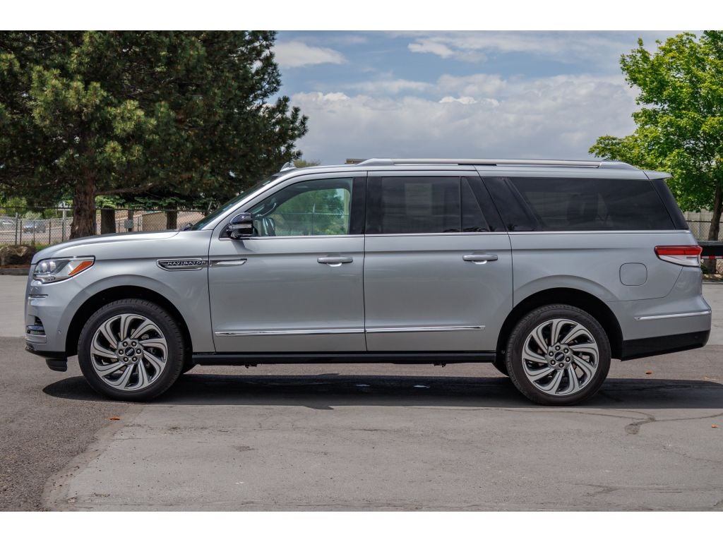 2024 Lincoln Navigator L Premier