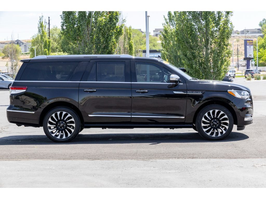 2024 Lincoln Navigator L Black Label
