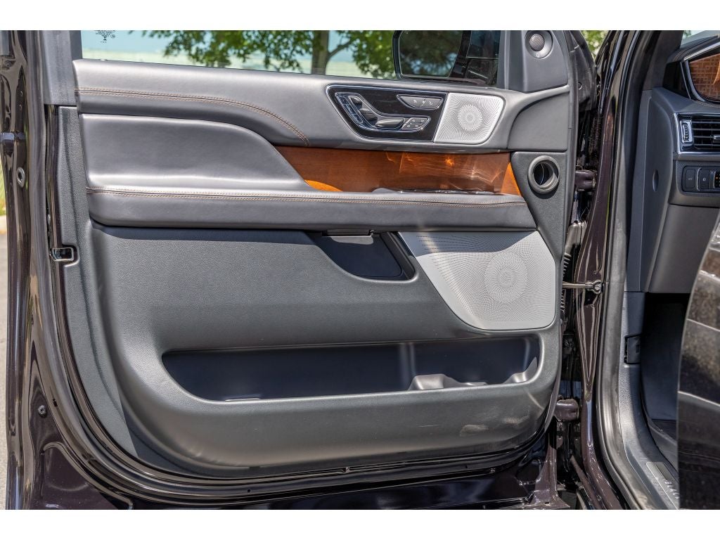 2024 Lincoln Navigator L Black Label