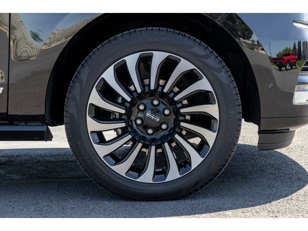 2024 Lincoln Navigator L Black Label