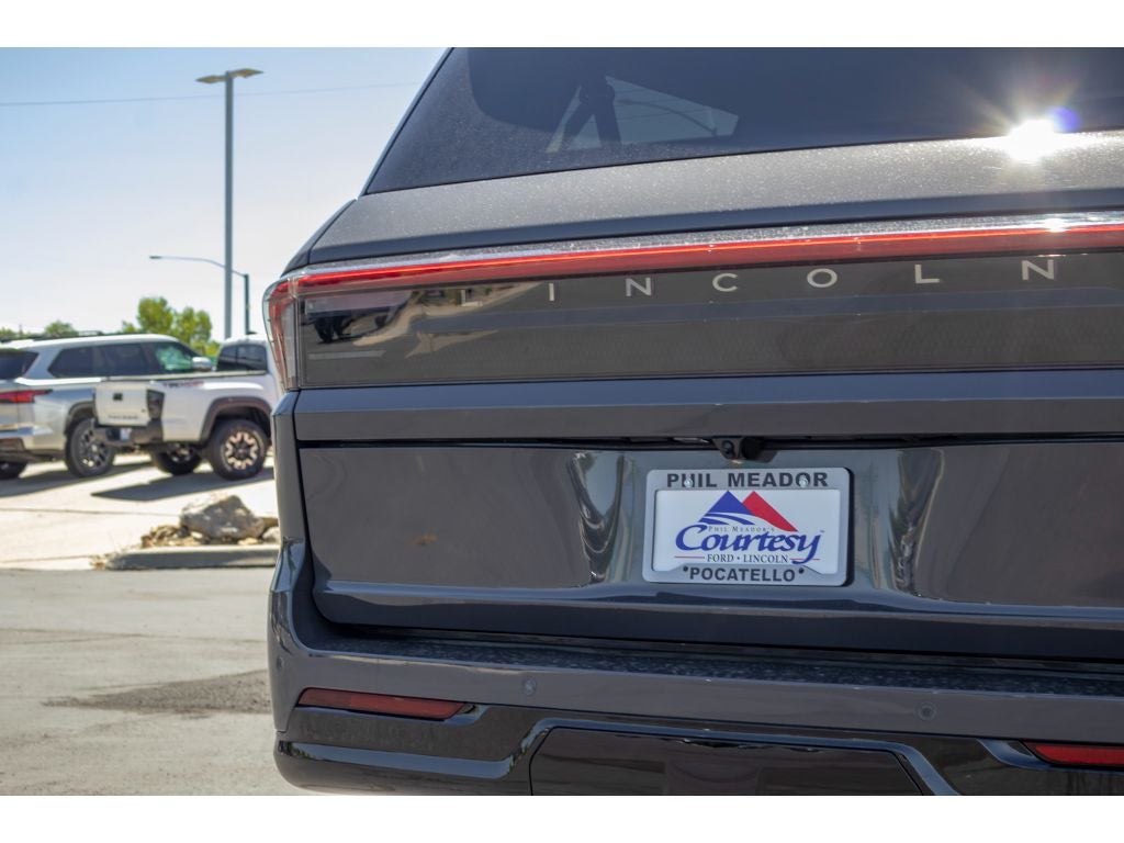 2025 Lincoln Navigator L Black Label