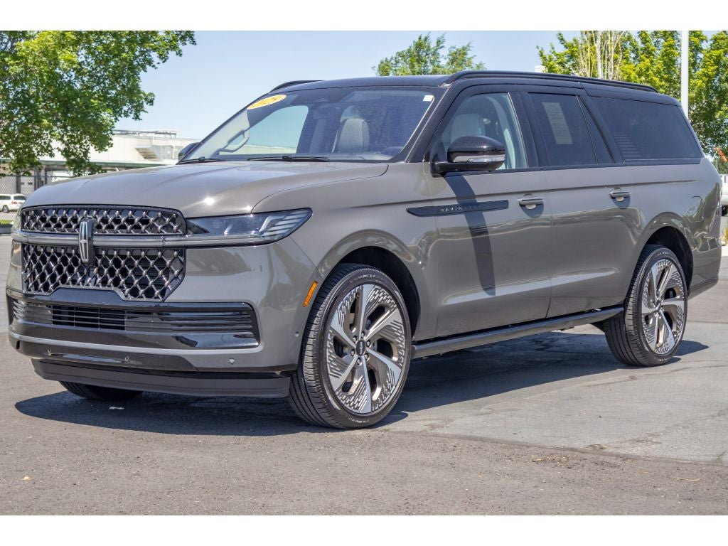 2025 Lincoln Navigator L Black Label