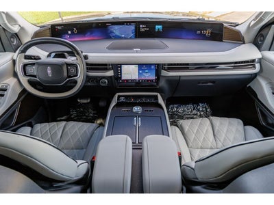 2025 Lincoln Navigator L Black Label
