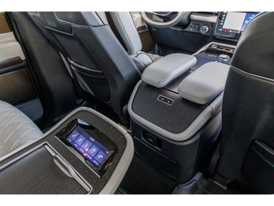 2025 Lincoln Navigator L Black Label