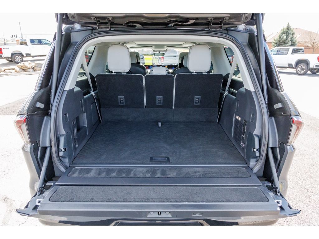 2025 Lincoln Navigator L Black Label