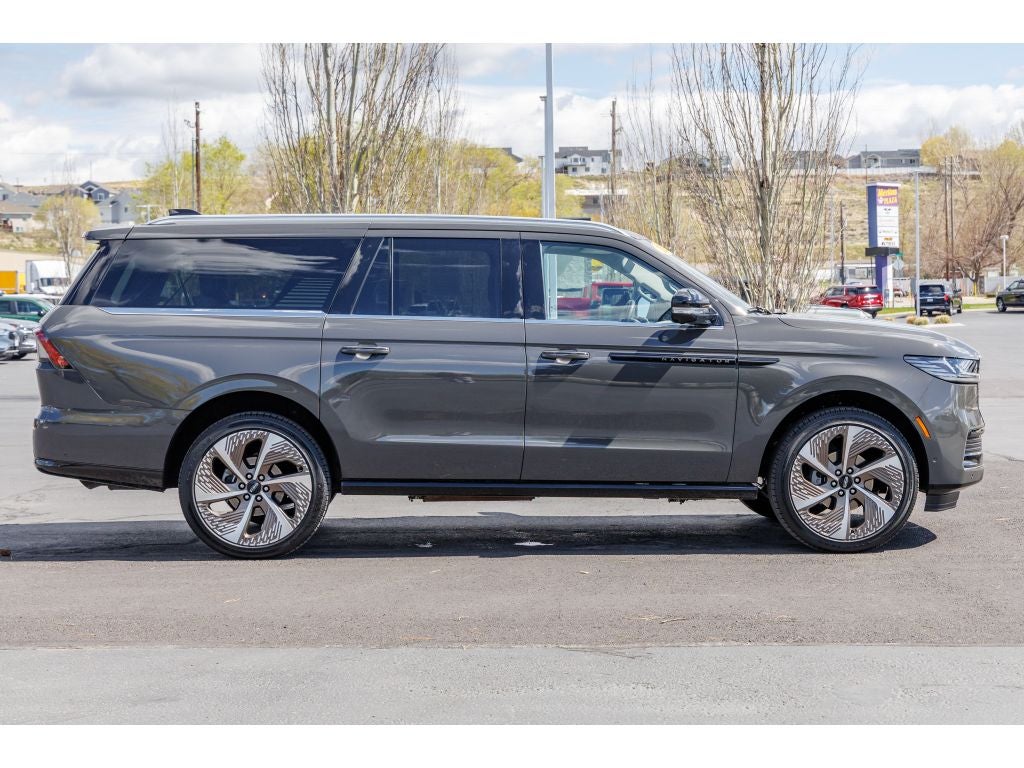 2025 Lincoln Navigator L Black Label
