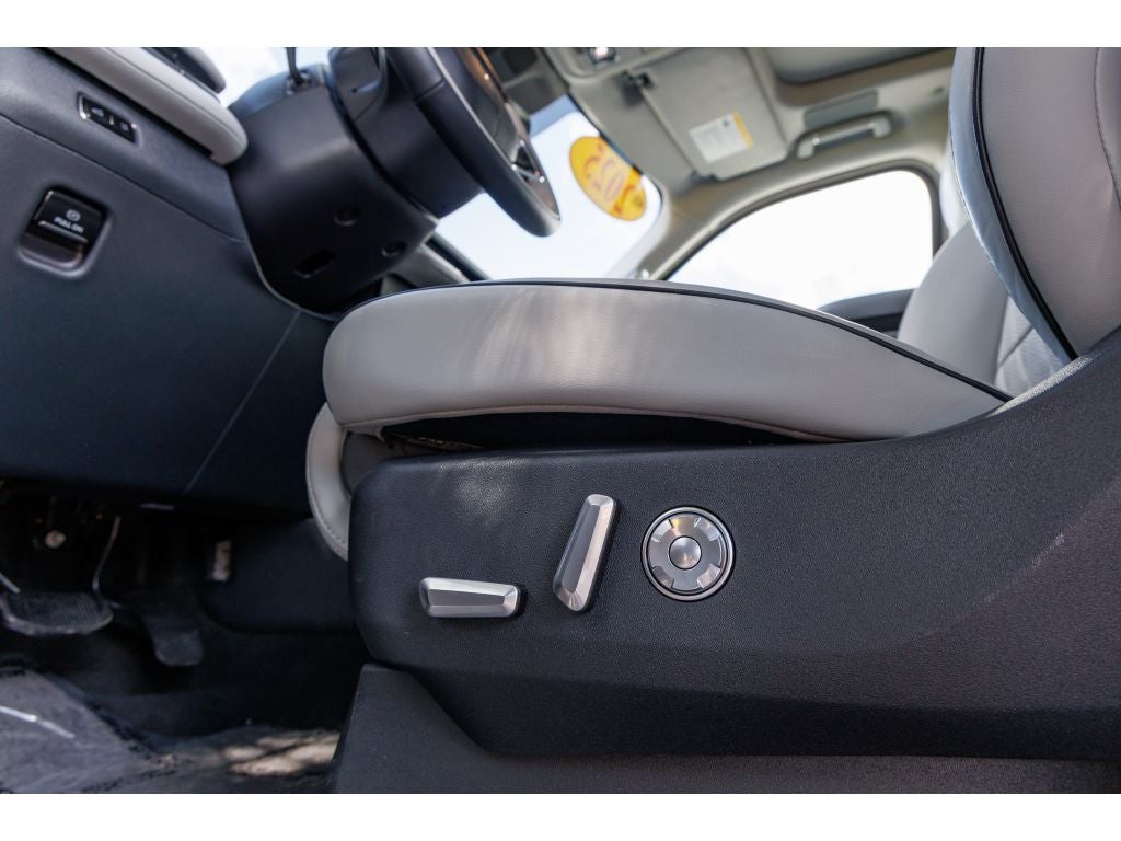 2025 Lincoln Navigator L Black Label