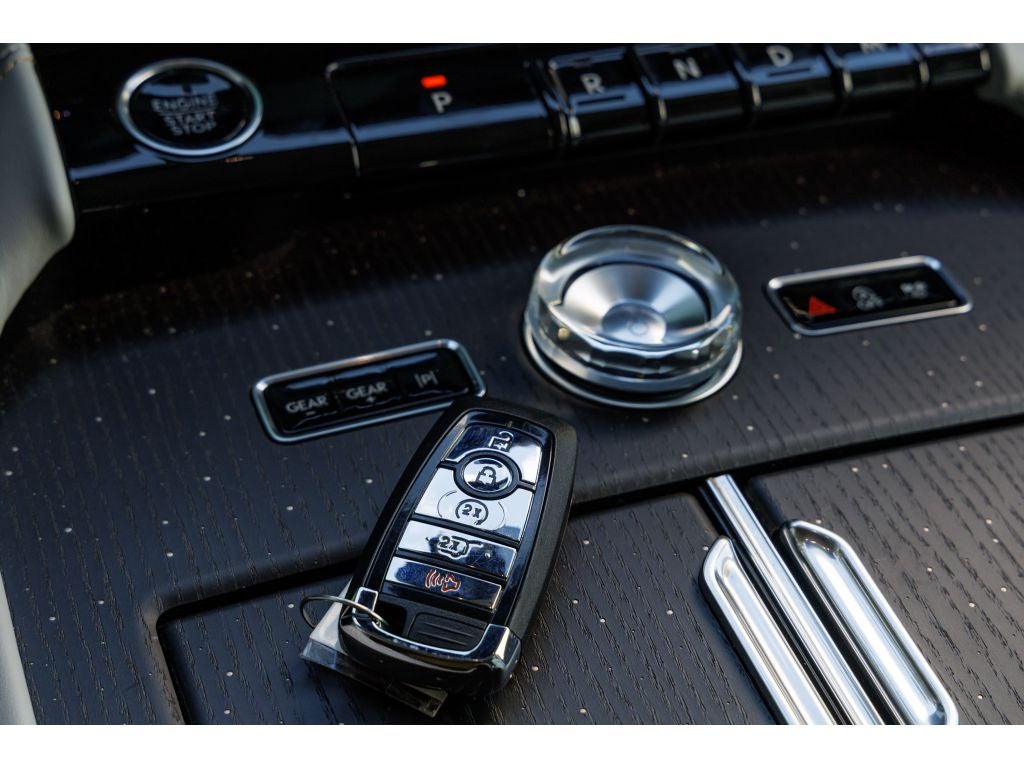 2025 Lincoln Navigator L Black Label